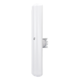 Estación Base 2x2 MIMO airMAX LiteAP AC hasta 450 Mbps, 5 GHz (5150 - 5875 MHz) con antena integrada de 16 dBi y cobertura de 120 grados
